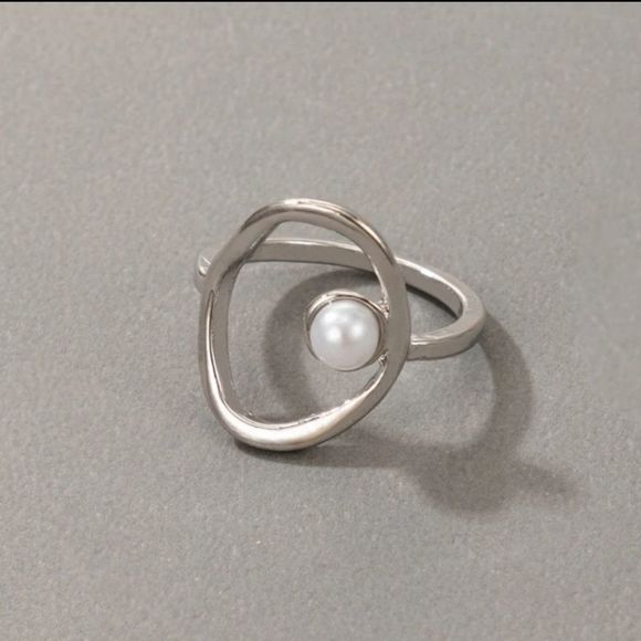 2 for $18❤️🔥 Silver Metal Loop Faux Pearl Asymmetrical Ring Size 9 - Picture 5 of 7